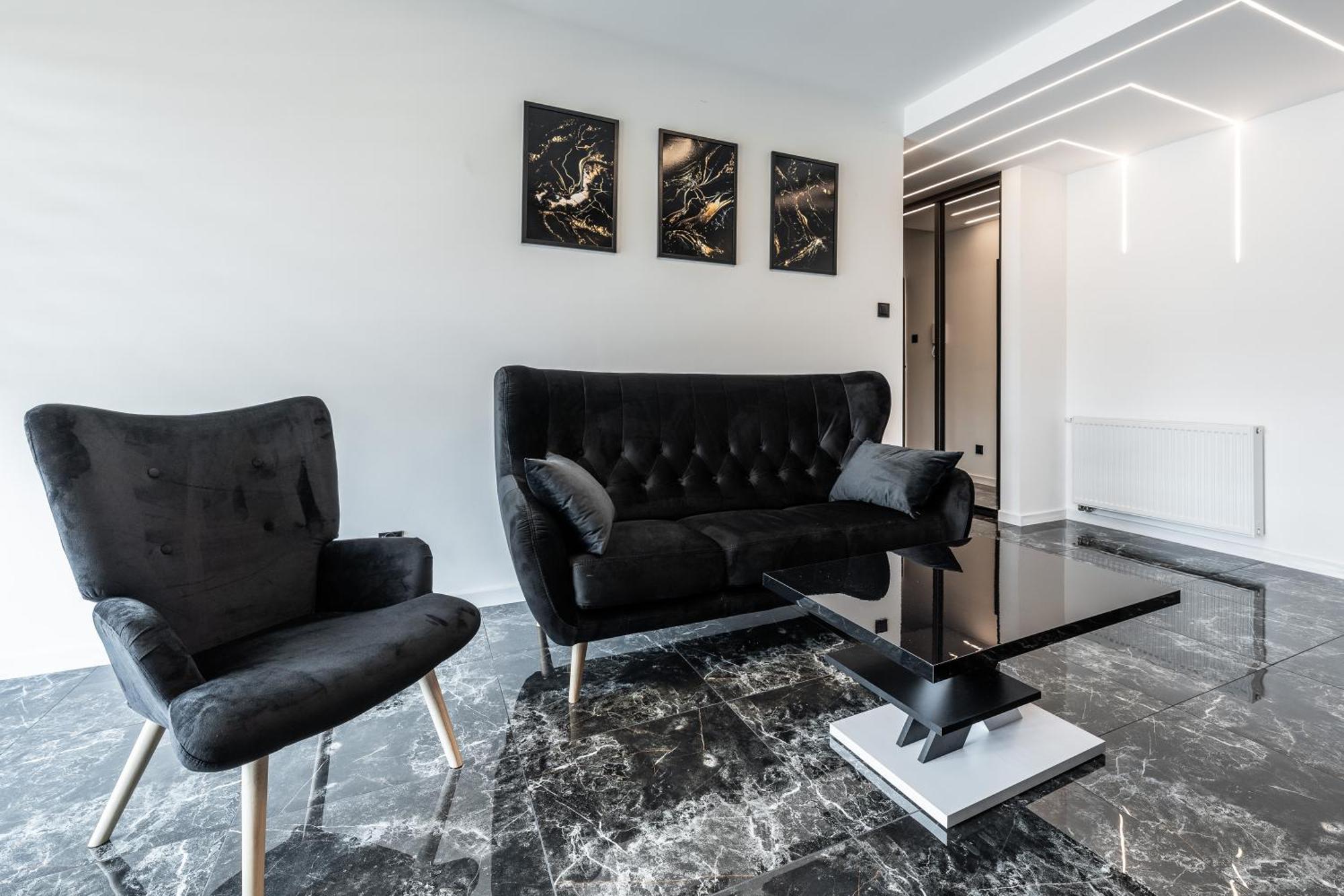 Black Luxury Apartment